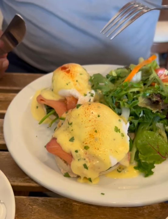 Cafe Belen - Salmon Benedict - Breakfast & Brunch Near Me - Los Angeles, California