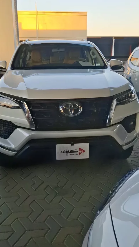 تويوتا فورتشنر VX 2024