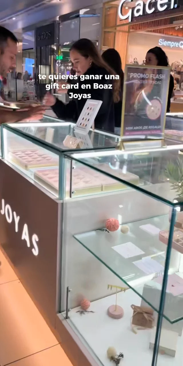 conociendo la nueva tienda