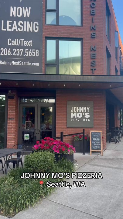 Johnny Mo's Pizzeria - Pizza Near Me - Seattle, Washington