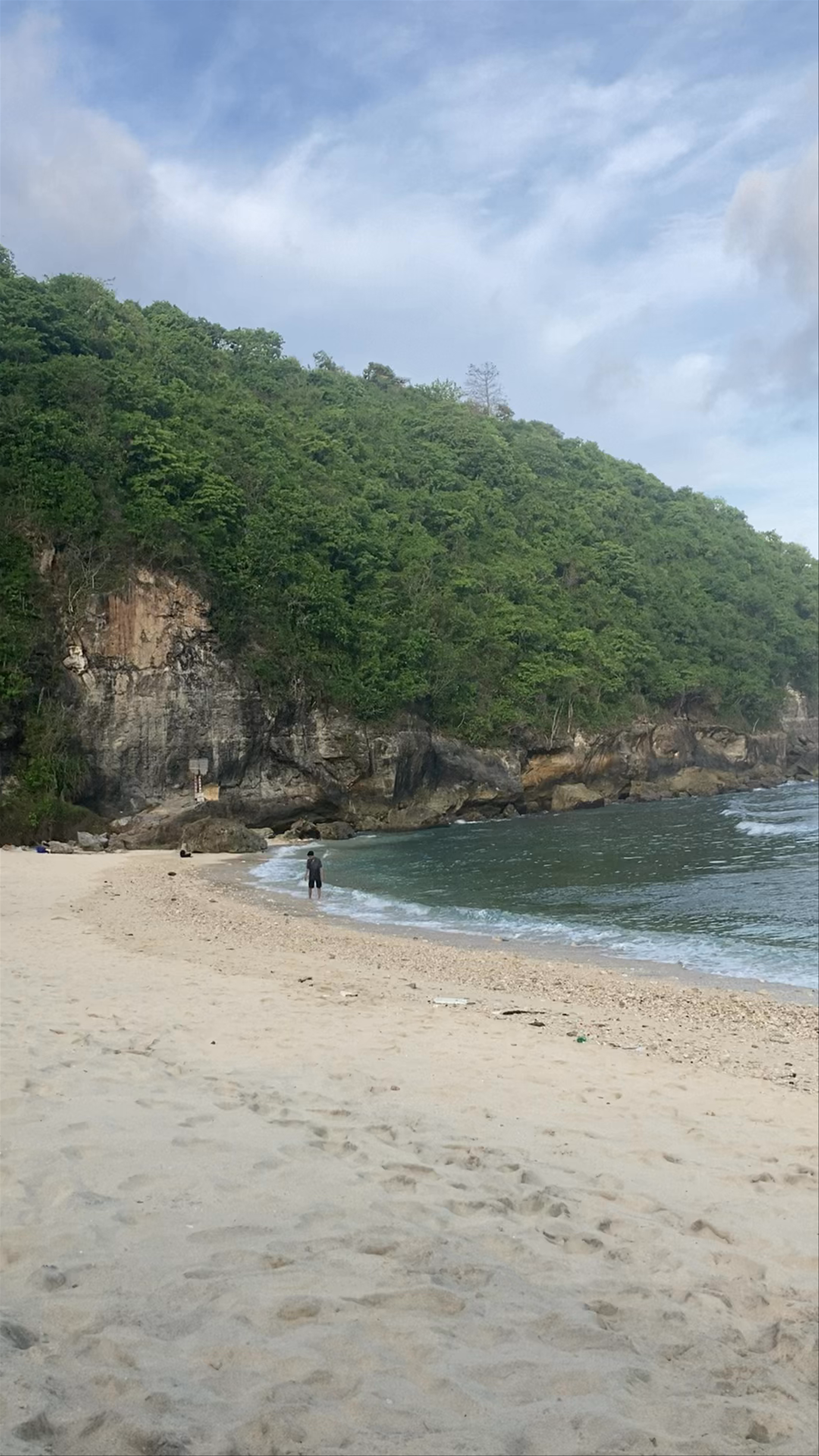 Atuh Beach