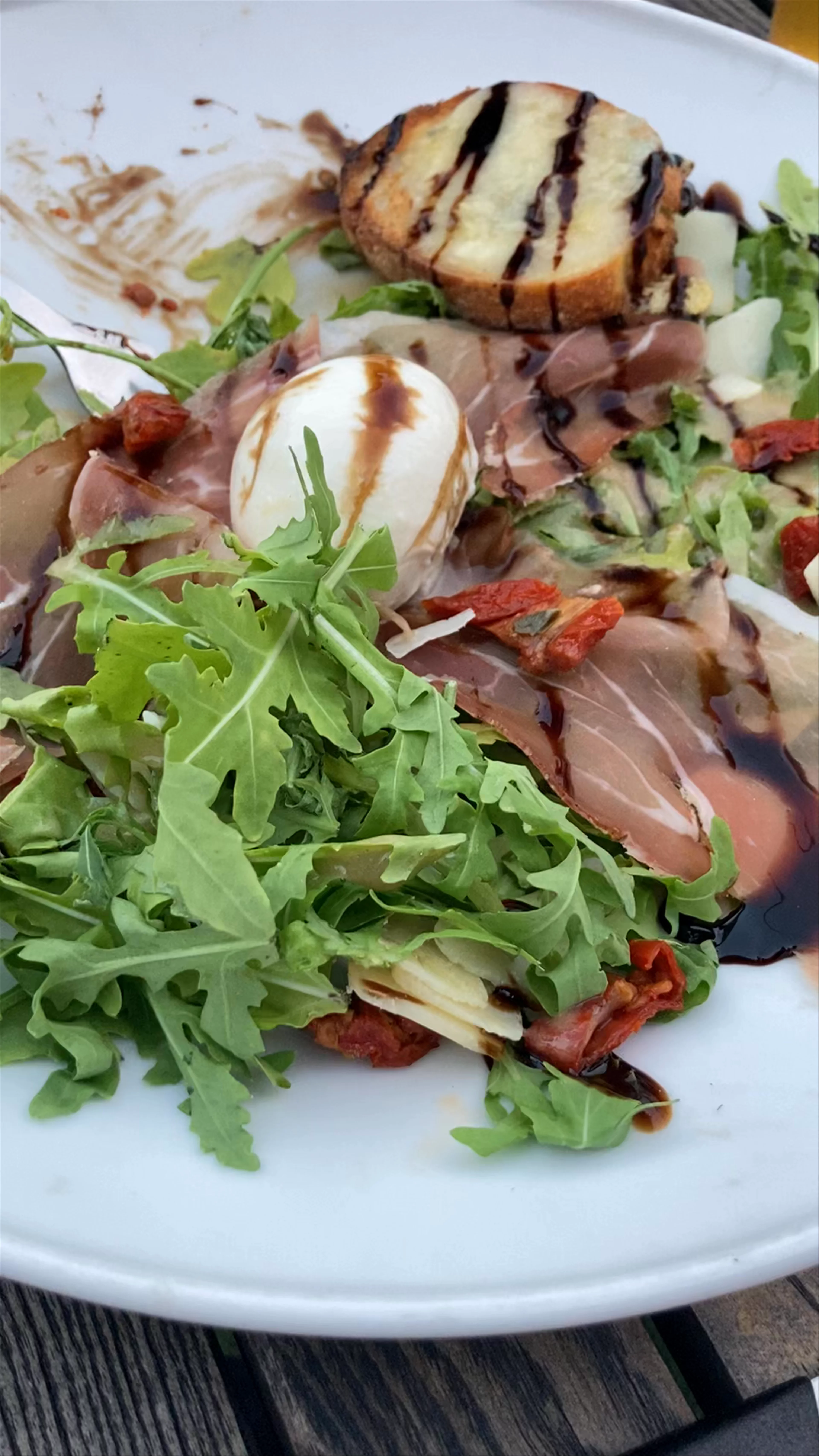 Nomada Eatery