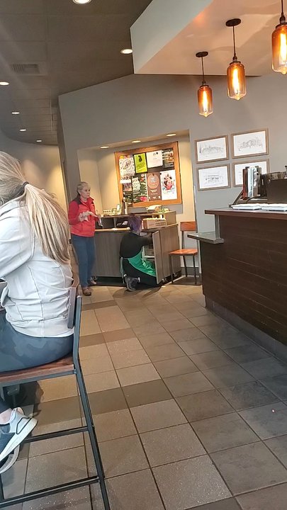 Starbucks - Good little location. - Coffee & Tea Near Me - Bellevue, Washington