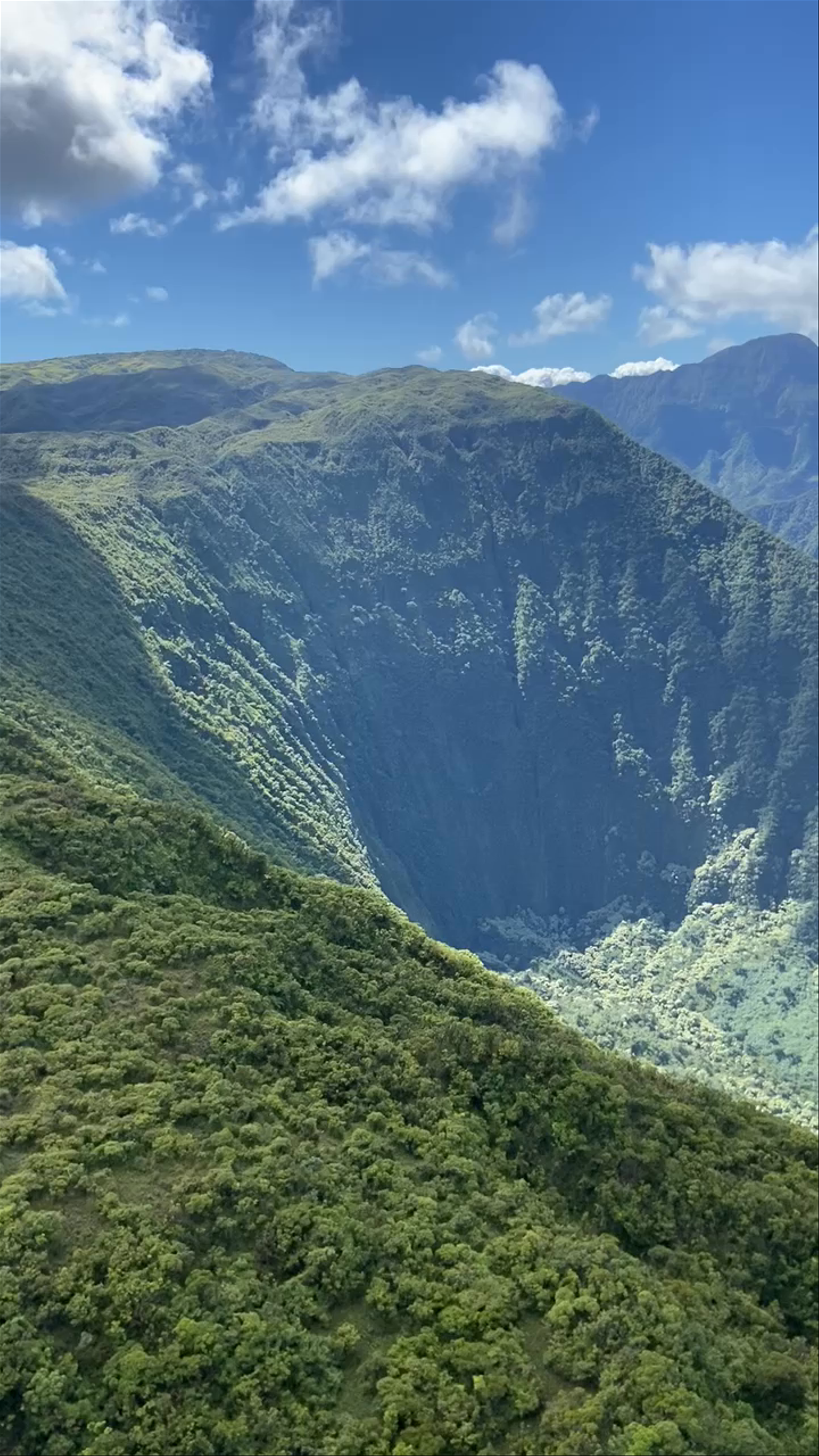 Helicopter Tour to Molokai Crater
