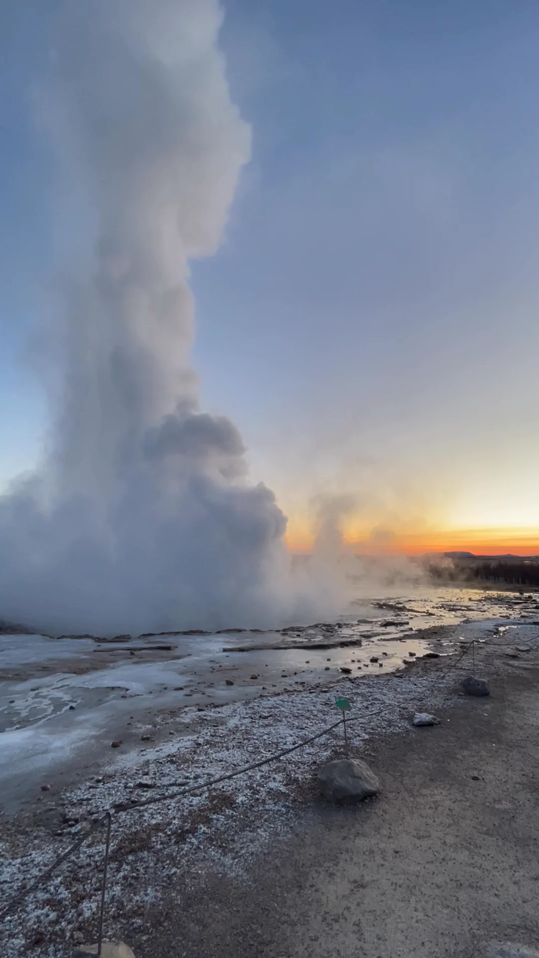 Video 10 · Neus · Islandia: a la caza de auroras boreales entre géiseres y glaciares