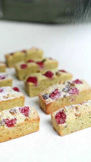 Raspberry & Pistachio Mini Cakes