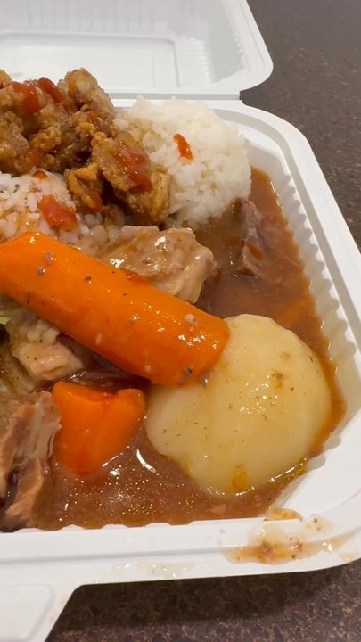 Tsukenjo - Beef Stew & Korean Fried chicken on a Thursday! - Breakfast & Brunch Near Me - Honolulu, Hawaii