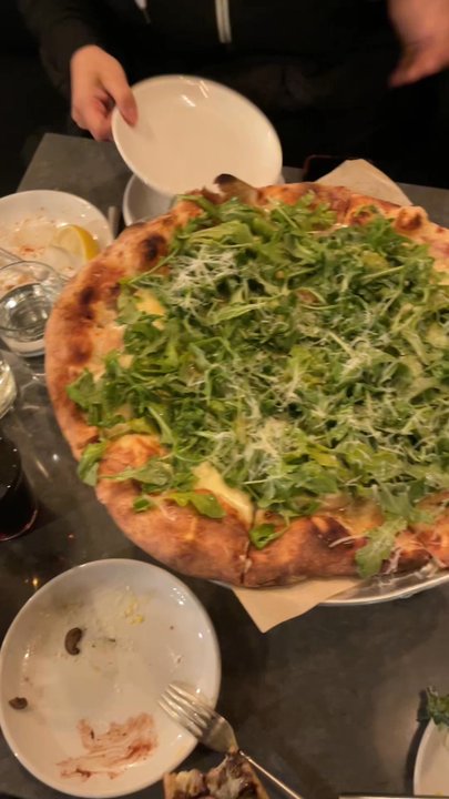 Local 104 - IG: @nelson_eats - Pizza Near Me - Lake Forest Park, Washington