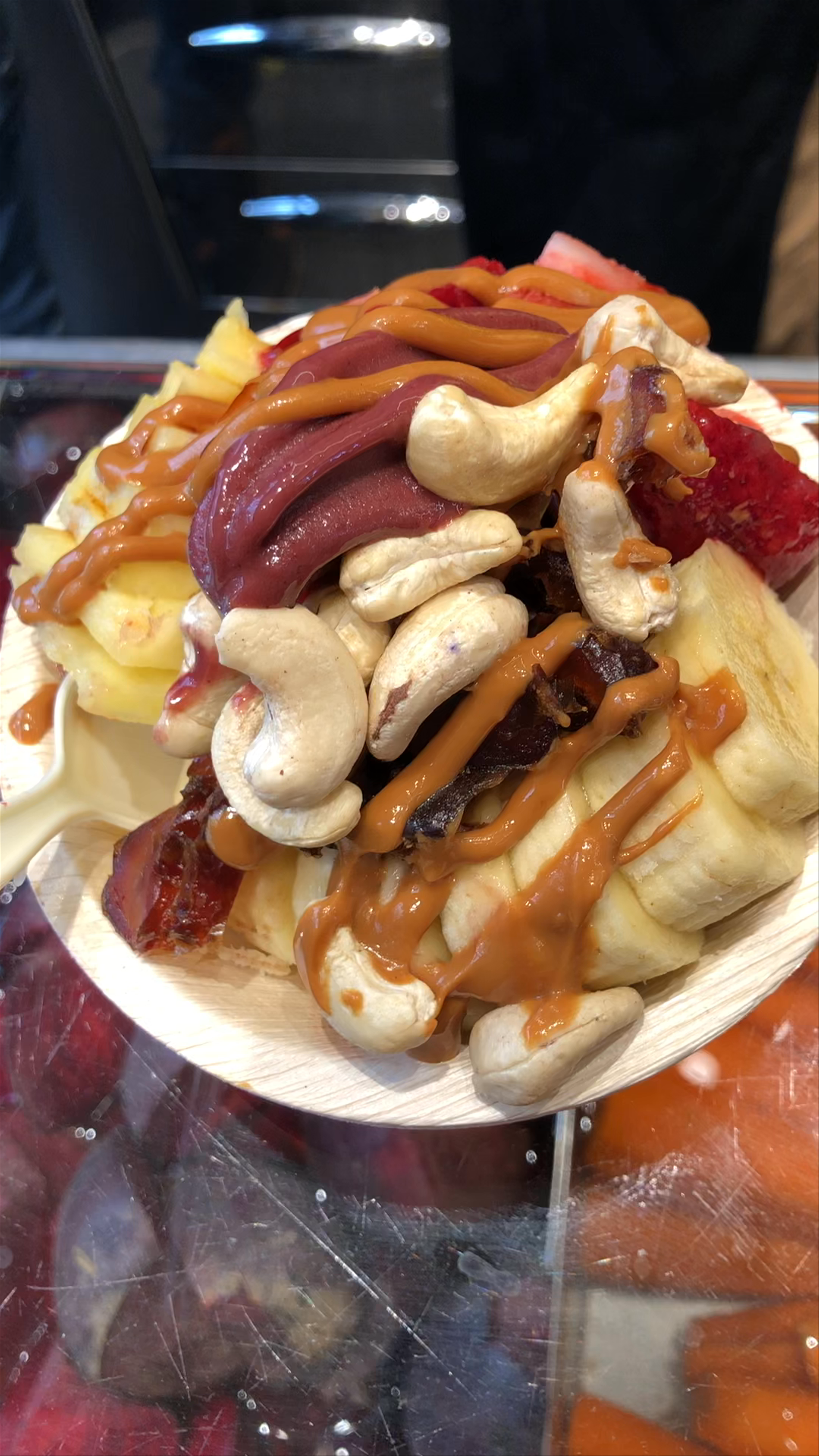 Uzi-Eli The Etrogman: Fresh Fruit Delights on HaEgoz Street, Jerusalem