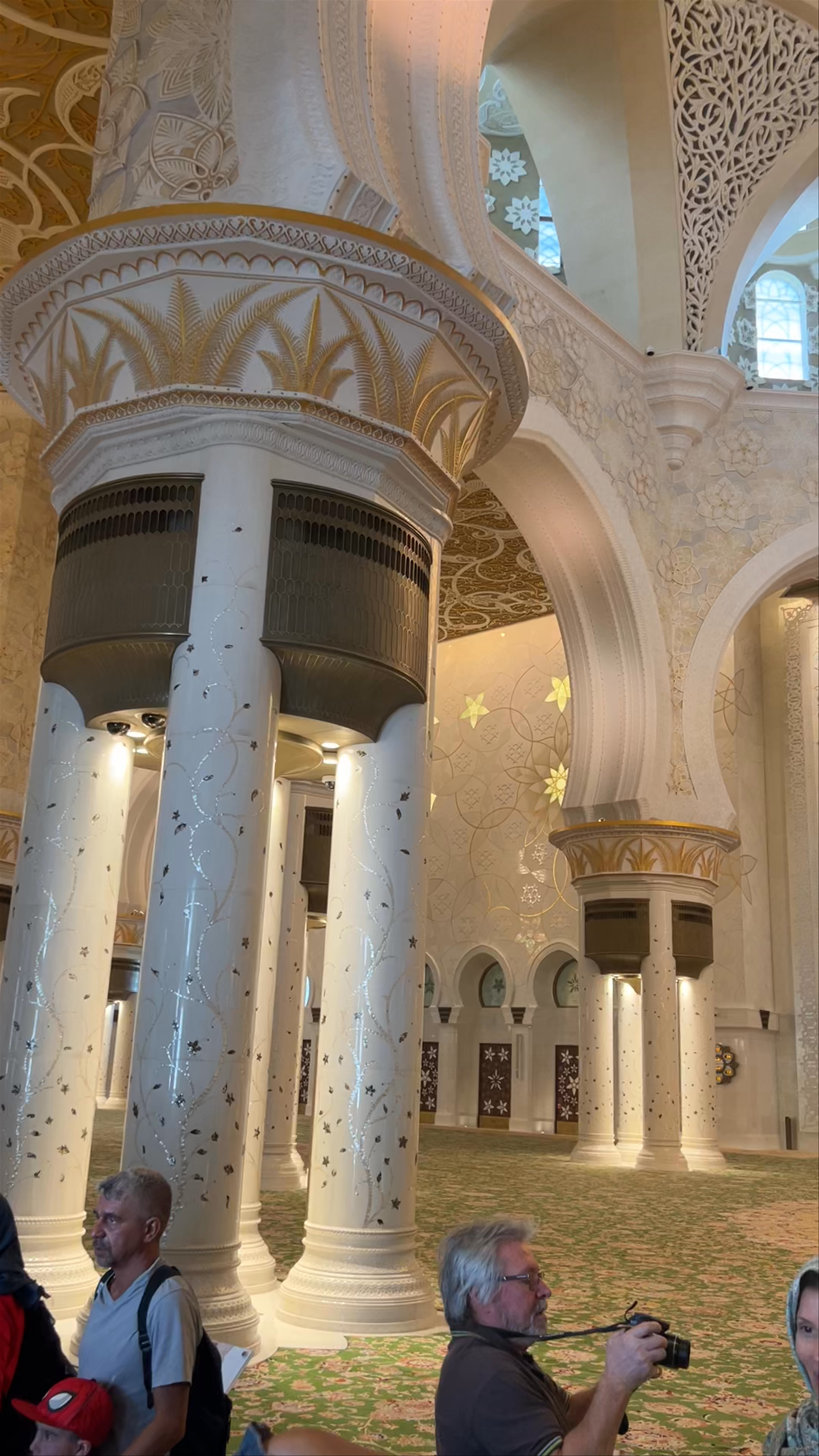Mosque Of Sheikh Zayed Bin Sultan the First - 9 - Street - Abu Dhabi - United Arab Emirates