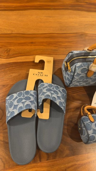 Coach Outlet - Accessories Near Me - Sevierville, Tennessee
