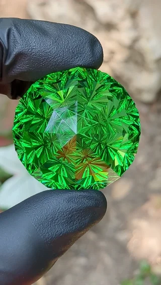 Preview pic of Green faceted fantasy marble