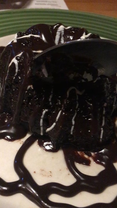 Applebee's Grill + Bar - Lava cake - American Near Me - Bothell, Washington
