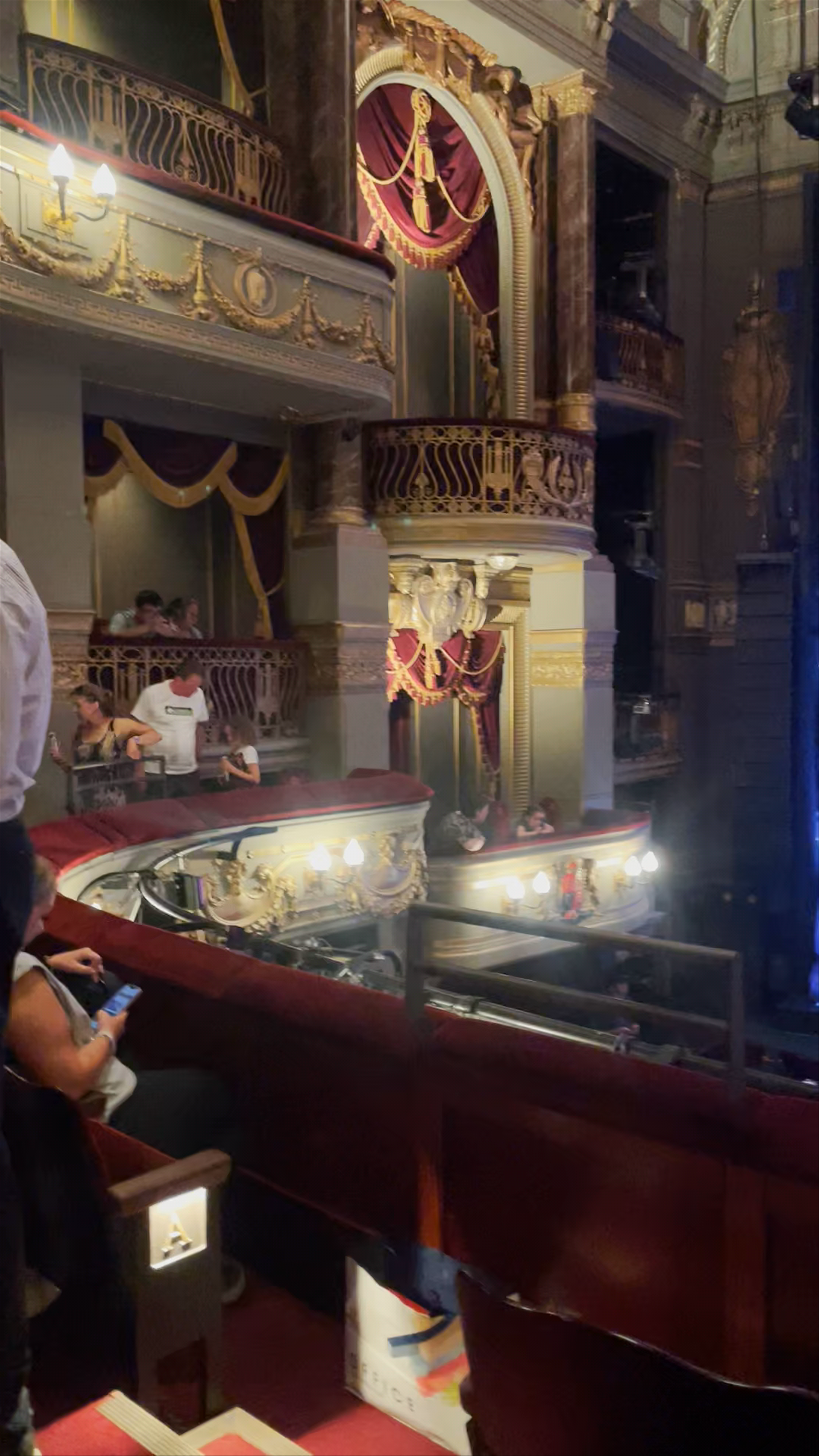Theatre Royal Drury Lane: A Majestic London Theatre Experience