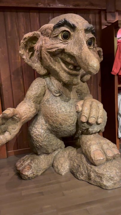 The Fjording - Show stopper - Souvenir Shops Near Me - Orlando, Florida