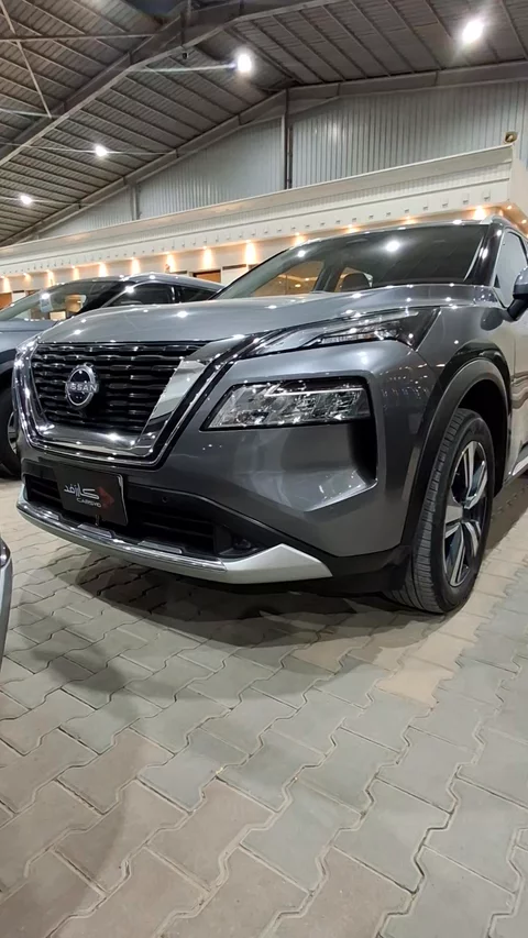 نيسان اكس تريل SL 2024