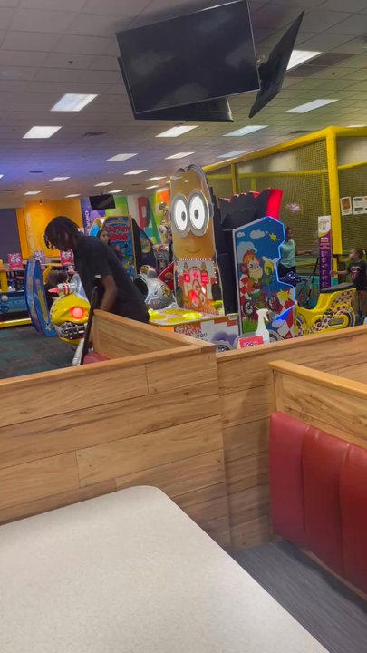 Chuck E. Cheese - These are the disrespectful, ugly attitude, Fairview Heights, Illinois Chuck E. Cheese workers that have no business around little children - Pizza Near Me - Fairview Heights, Illinois