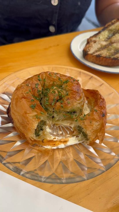 Mamakas Taverna - Greek Near Me - Toronto, Ontario