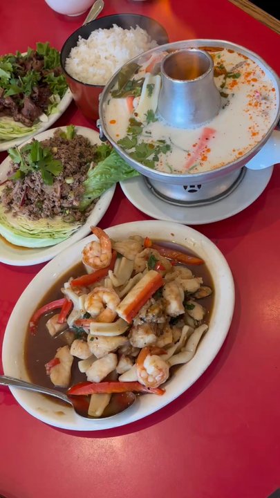Vim Thai Restaurant - Thai Near Me - Pacoima, California