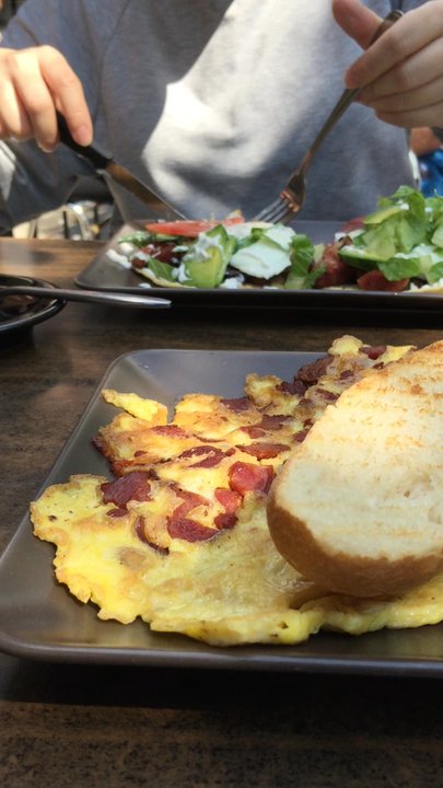 Junction Grill - Huevos Rancheros, Brazilian Omelette & Ultimate Crêpe - Breakfast & Brunch Near Me - Toronto, Ontario