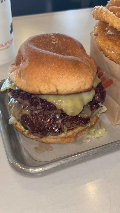 Burger Lounge - Fresh, hot and tasty lounge burger. - Burgers Near Me - Costa Mesa, California