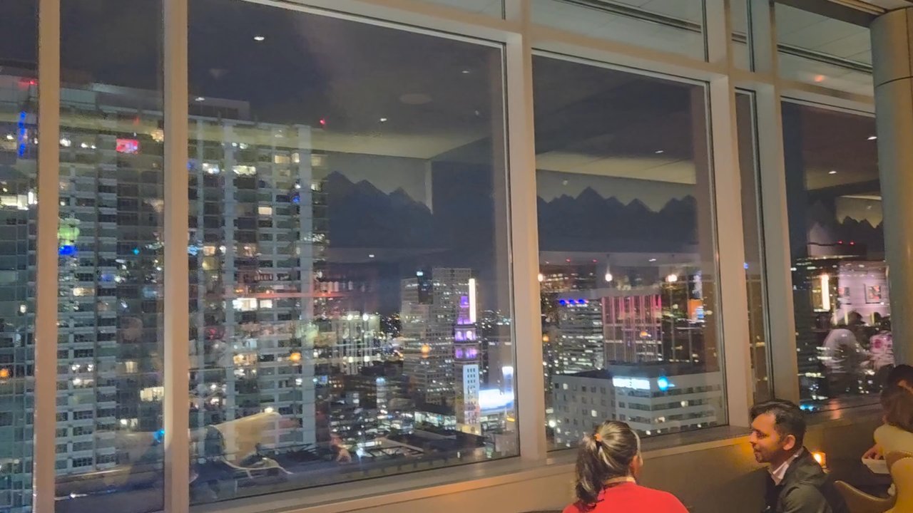 Peaks Lounge - Jußt beautiful - Lounges Near Me - Denver, Colorado
