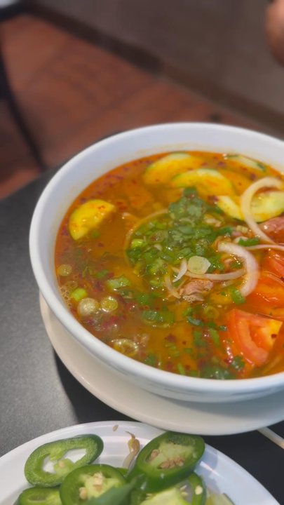 Tan Lac Vien - N16. Spicy Satay Soup - Vietnamese Near Me - Pittsburgh, Pennsylvania