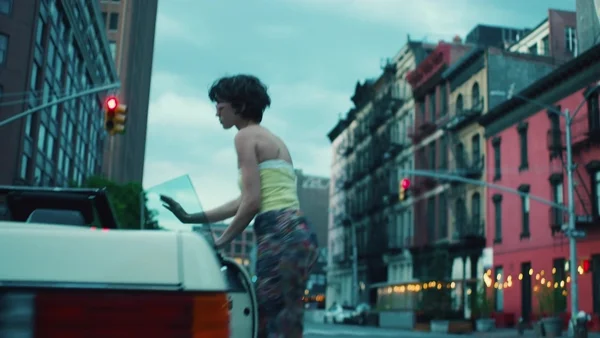 Anthropologie - © Artlist