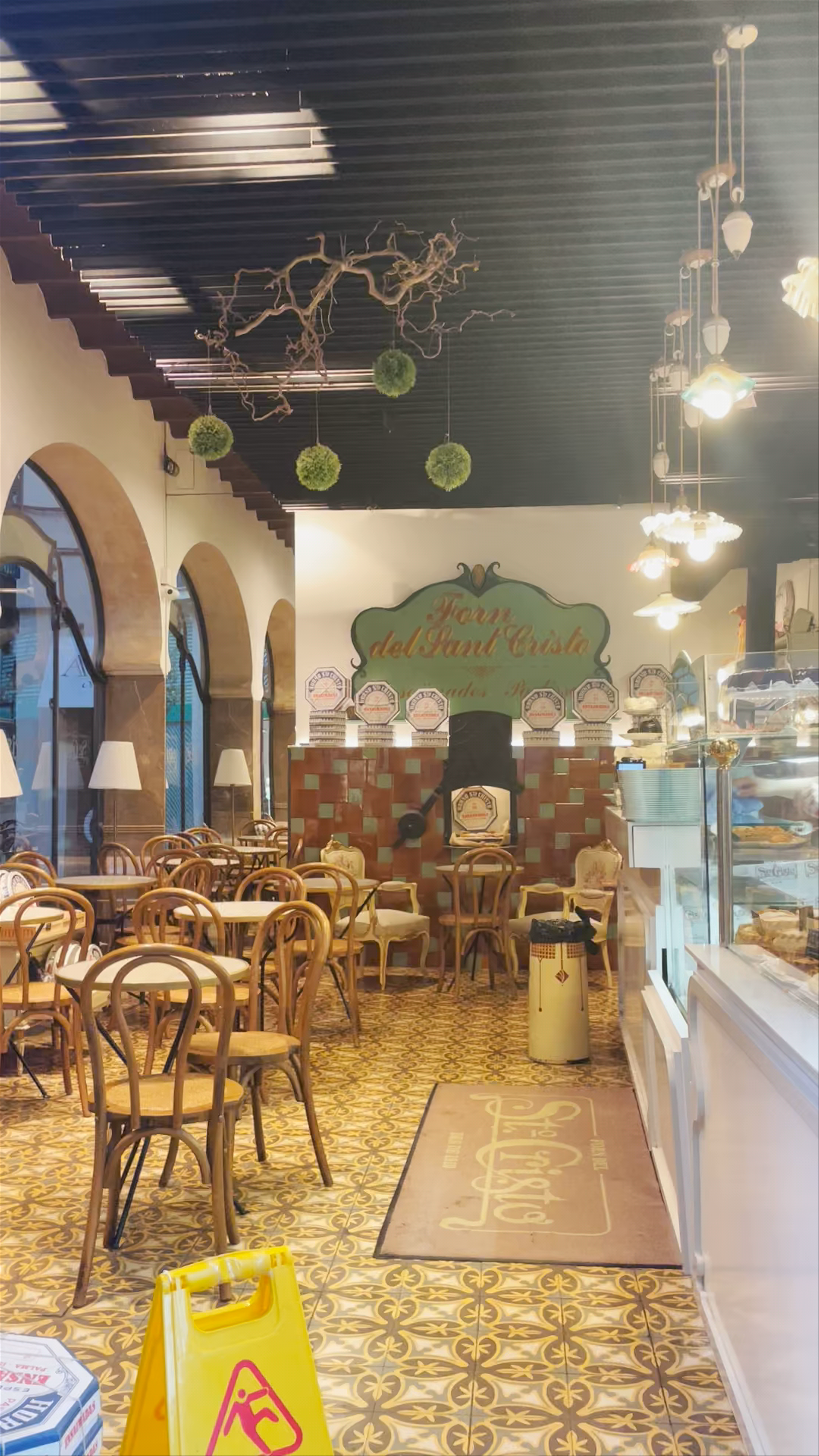 Horno Santo Cristo: Charming Traditional Bakery in Palma, Spain