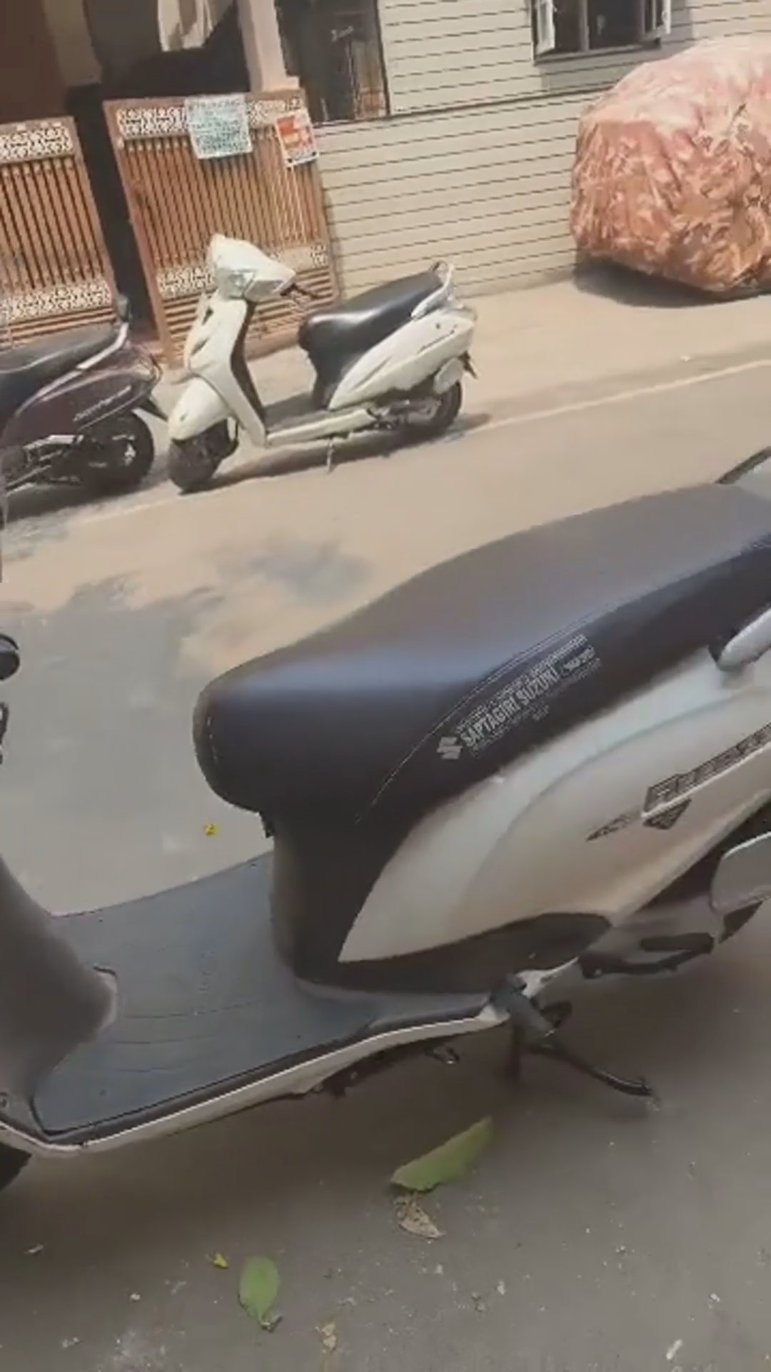 Walk-around video thumbnail