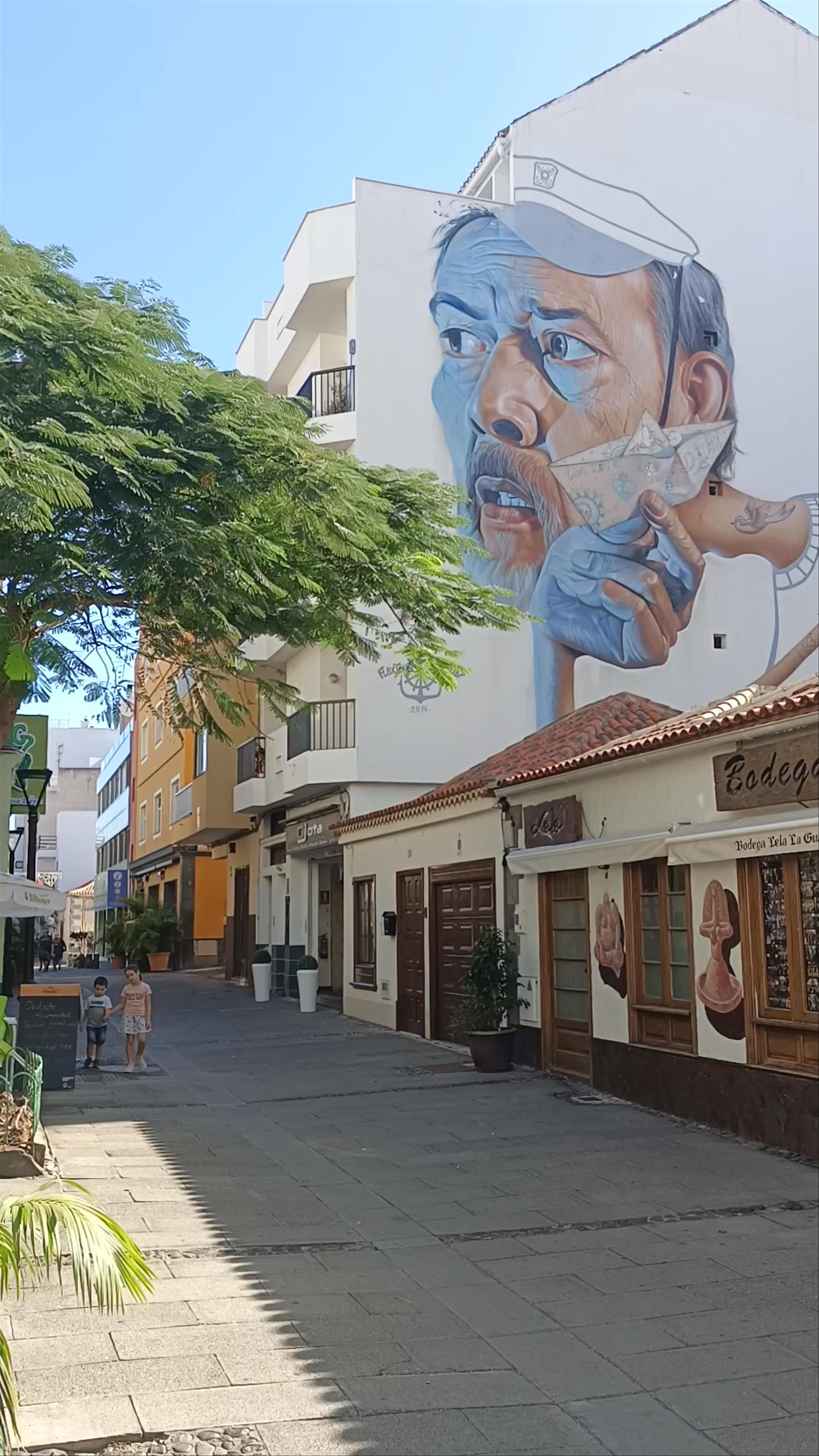Mural: Jaén, La eterna juventud by Belin in Puerto de la Cruz, Spain