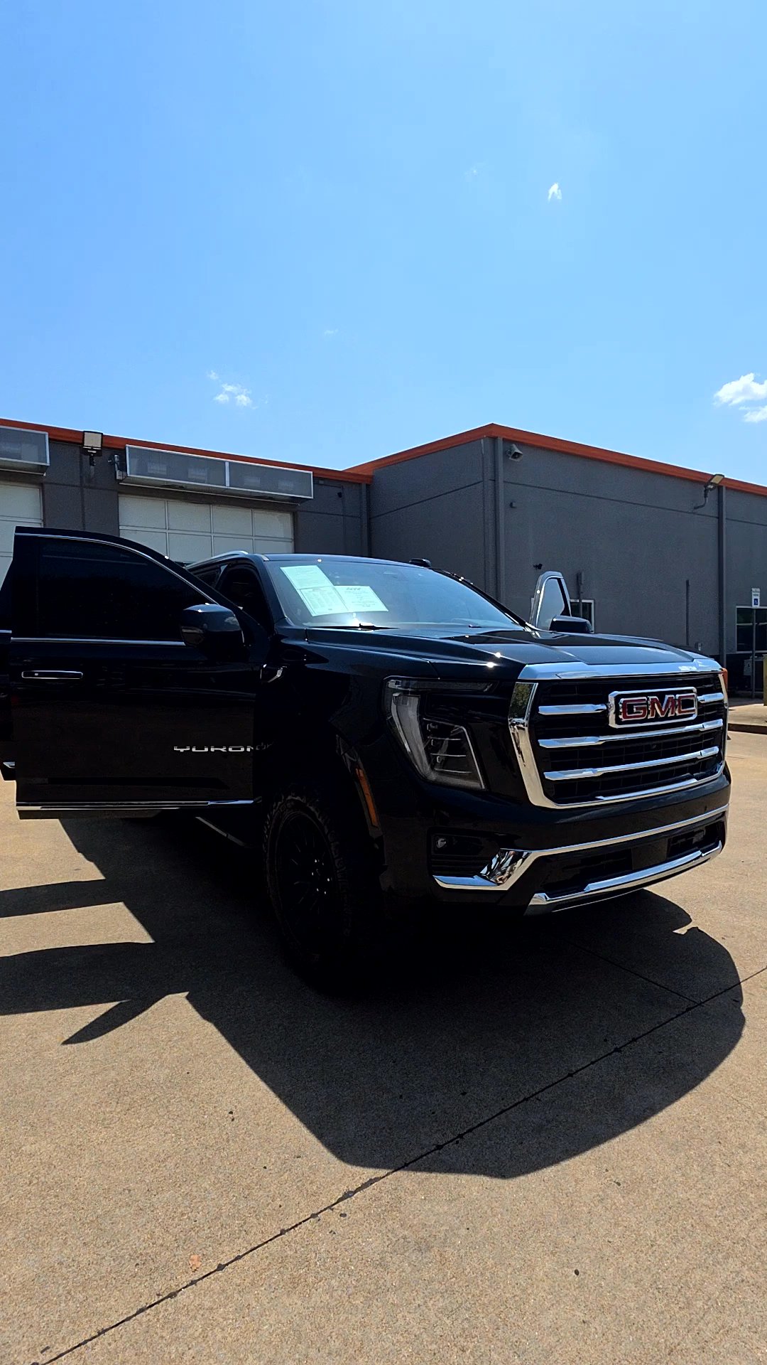 Lifted Trucks - #TX10909 - 2025 GMC Yukon XL Elevation