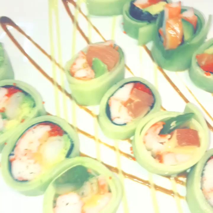 Maple Sushi - Naruto rolls (rice free), signature rolls, walnut shrimp and many moreeee - Sushi Bars Near Me - Thornhill, Ontario