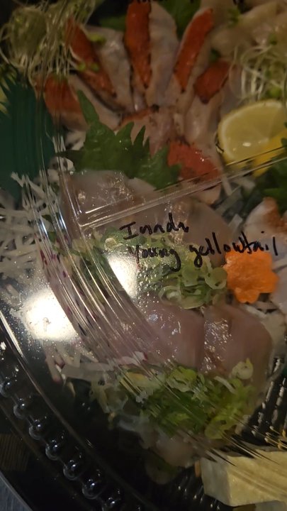 Tanuki Sushi - Sashimi platter - Sushi Bars Near Me - Kaneohe, Hawaii