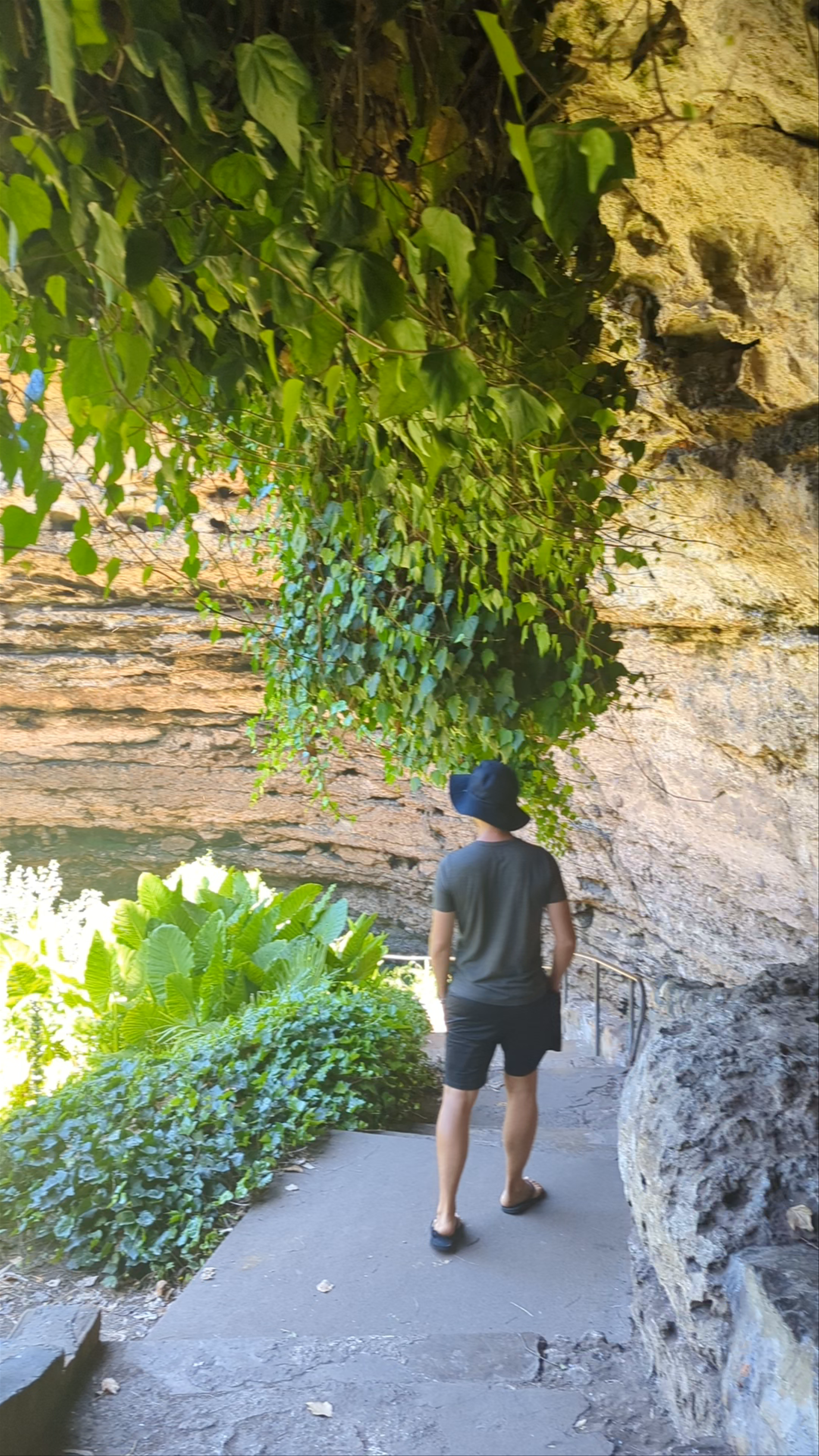 Umpherston Sinkhole / Balumbul