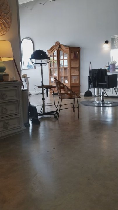 Trio Salon - Comfy in-salon waiting area - Hair Salons Near Me - Arlington, Washington