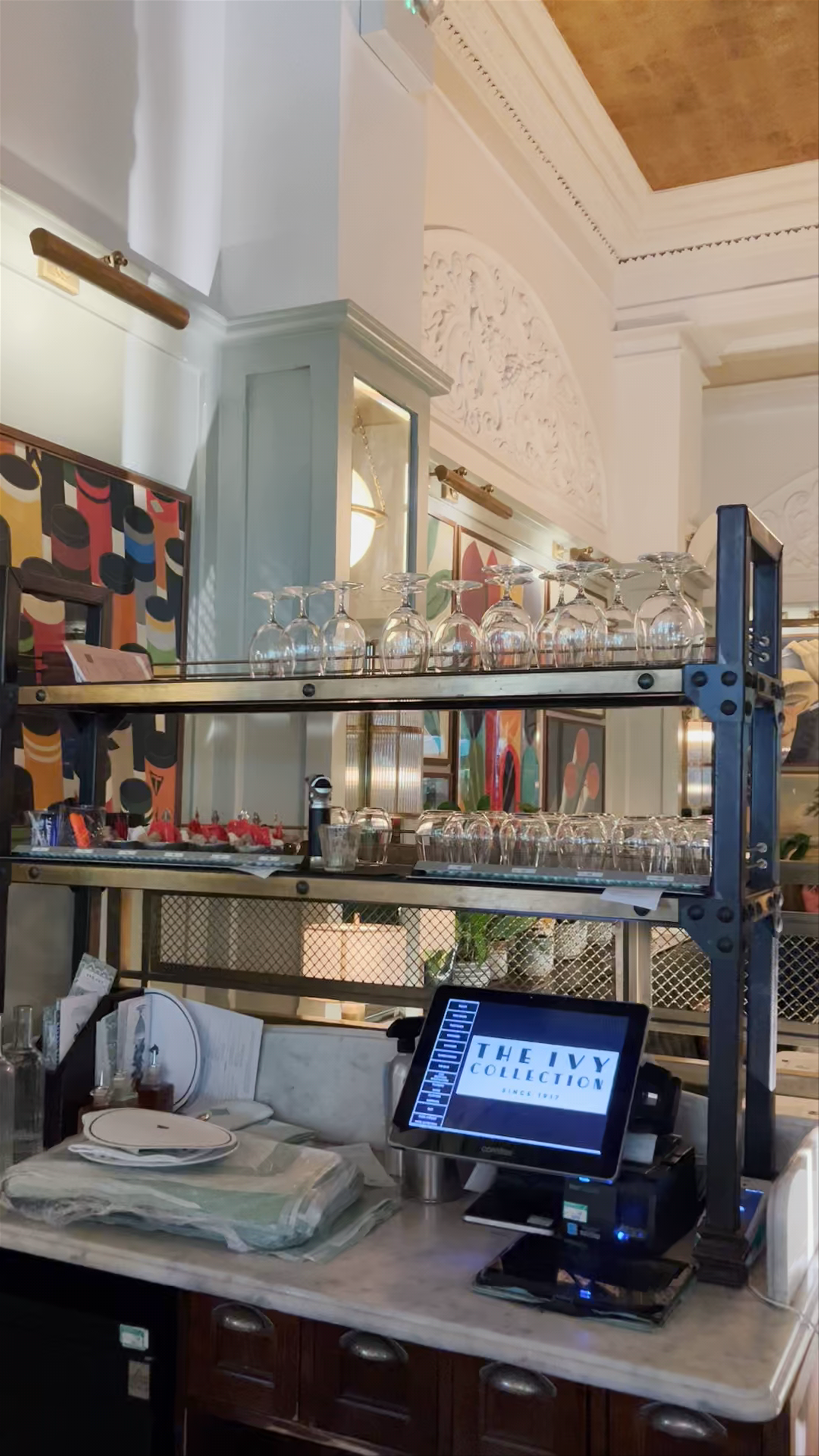 The Ivy Buchanan Street: Elegant Dining in Glasgow