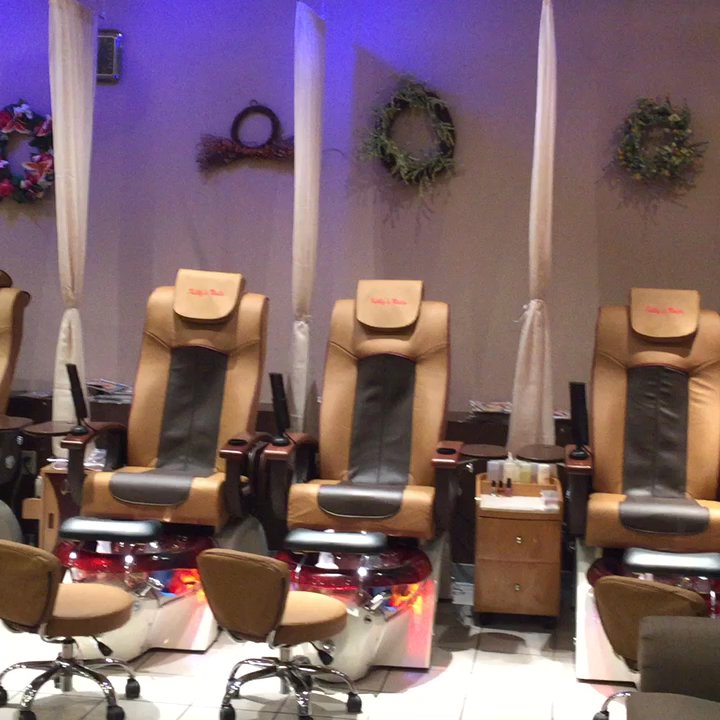Kelly's Nail Salon - Nail Salons Near Me - Appleton, Wisconsin