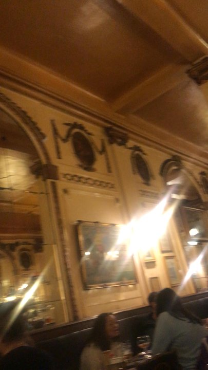 A la Mort Subite - İşte buranın melodisi! - Cafes Near Me - Brussels, BRU