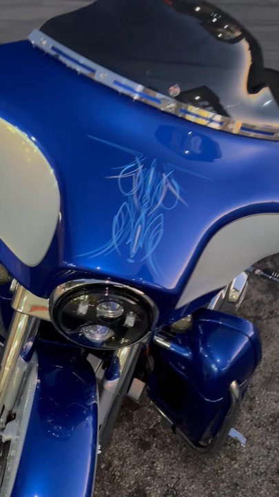Buckeye Harley-Davidson - Paint is coming off the front fender. You can see the original color. - Motorcycle Dealers Near Me - Dayton, Ohio