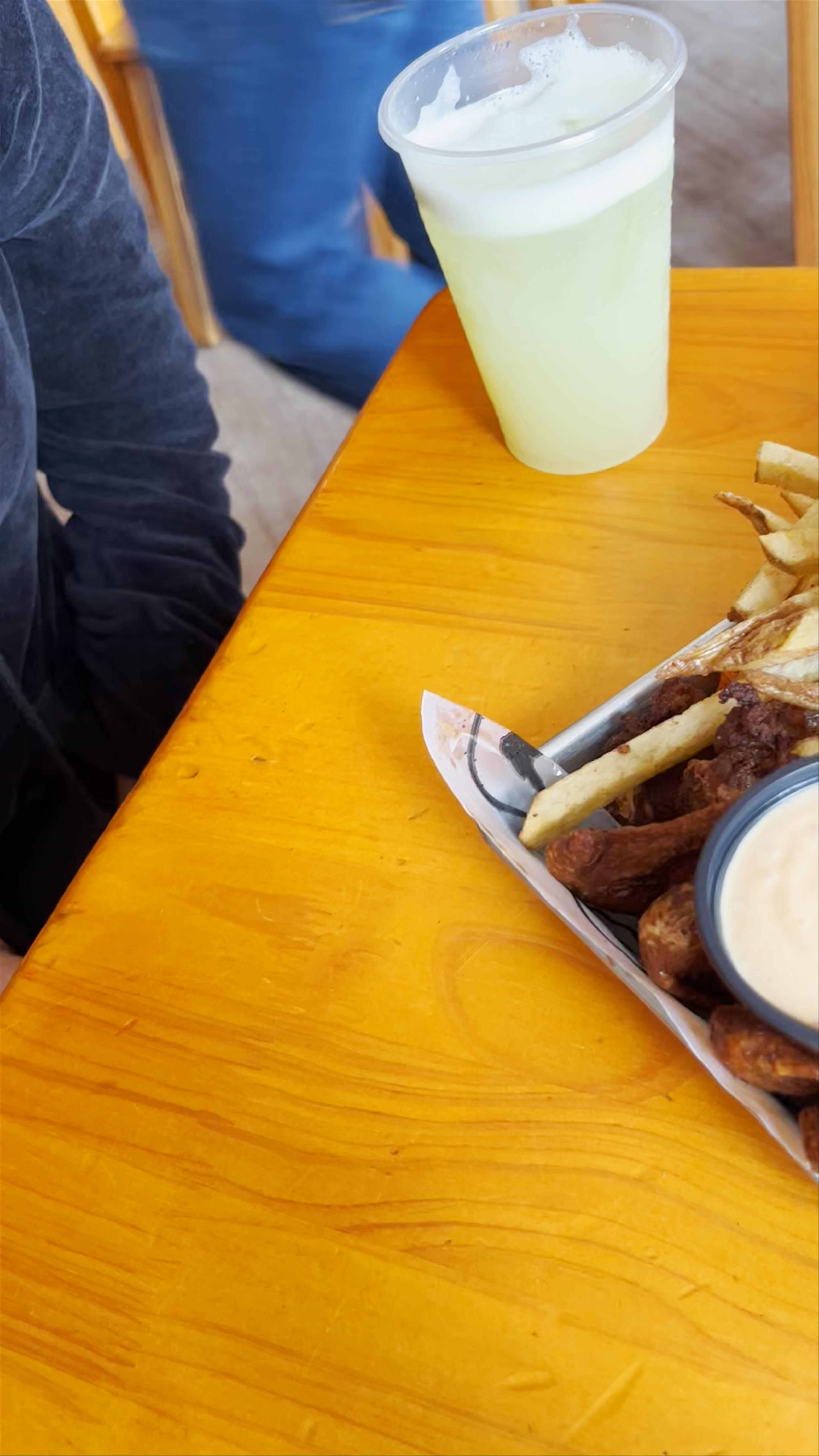 Alitas Colombianas - Centro Internacional