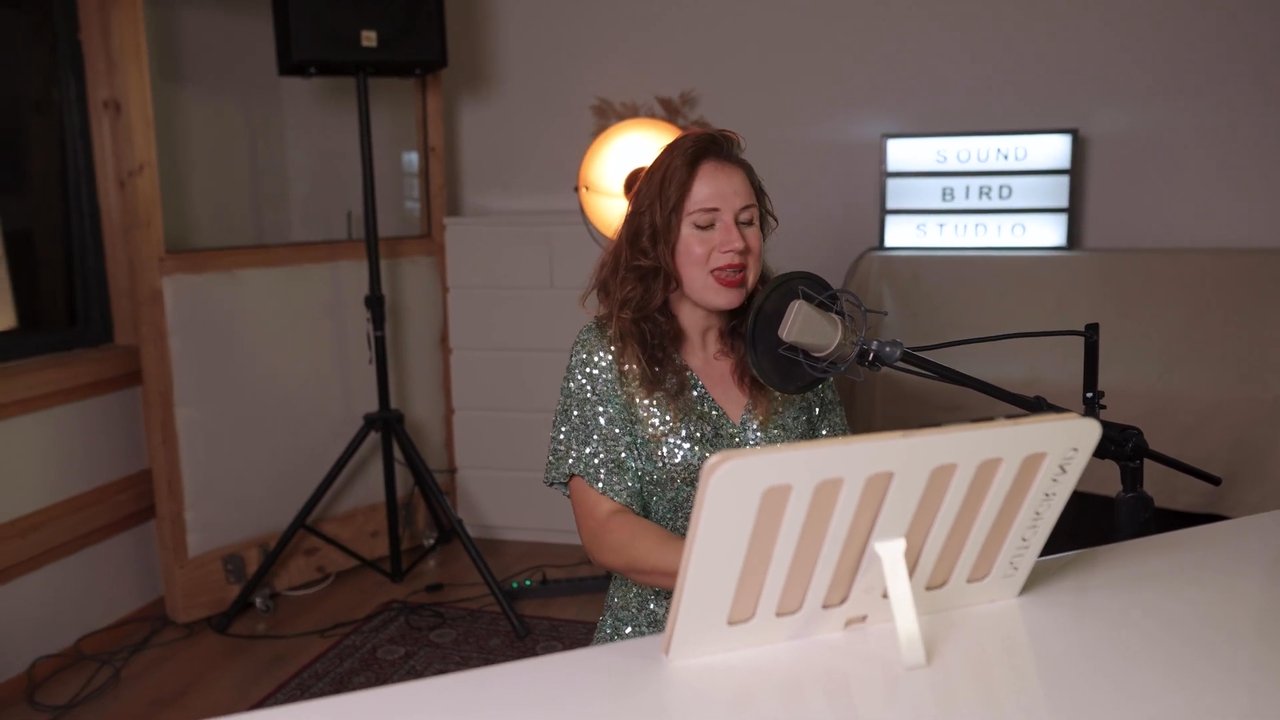 Daphne Kim - You're Still The One - video