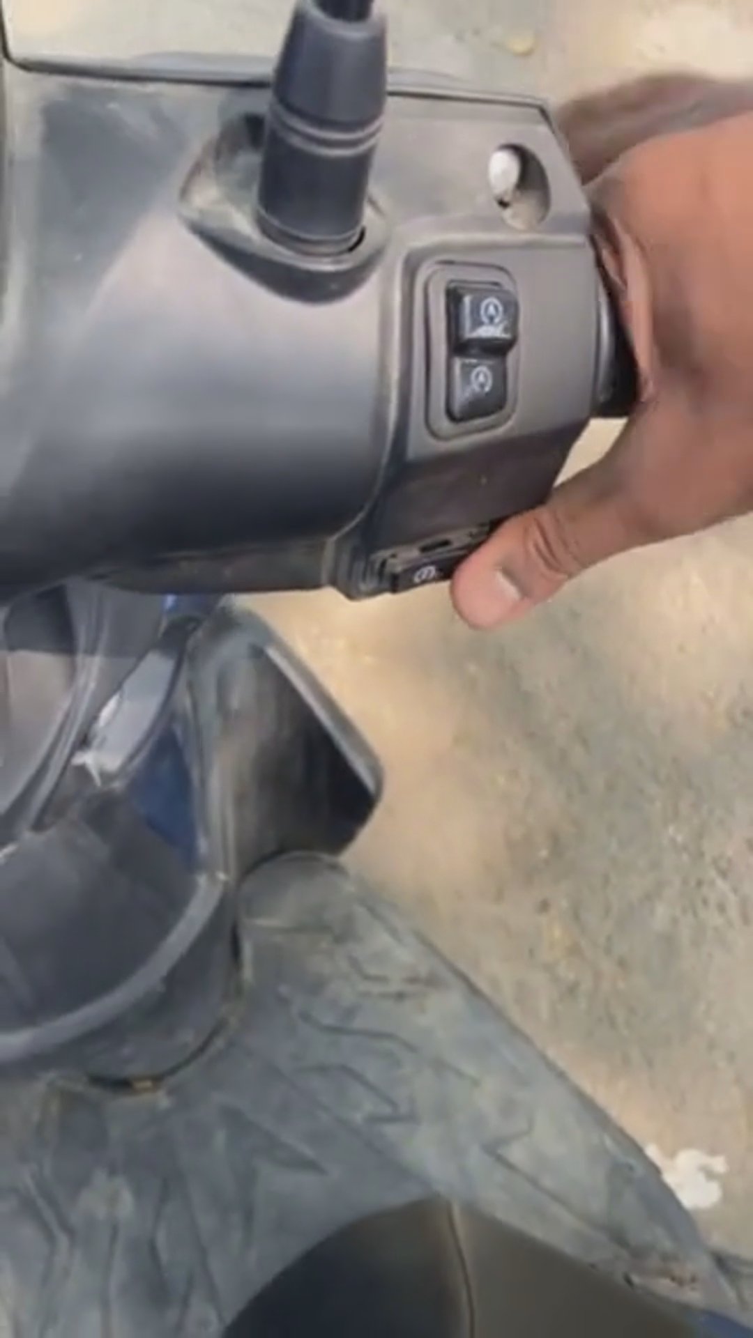 Walk-around video thumbnail