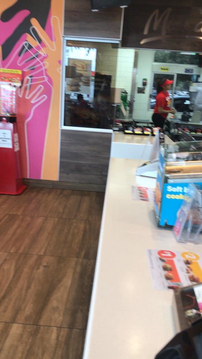 McDonald's - Very modern - Burgers Near Me - Bushnell, Florida