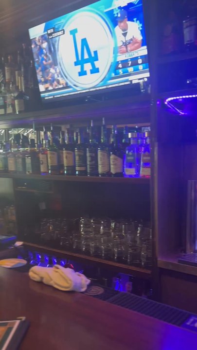 Shannon's On Pine - Pubs Near Me - Long Beach, California