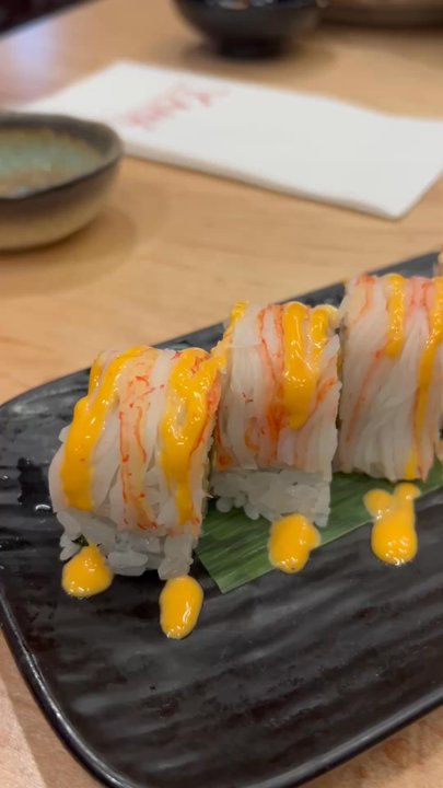 Yama Loso - I went to lunch here I got the crunchy roll. The roll was sooo fresh and had great flavor. 10/10 I recommend this place! - Sushi Bars Near Me - Charlotte, North Carolina