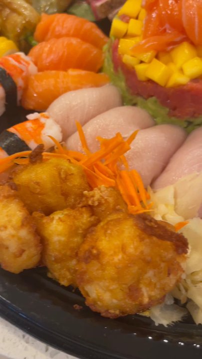 Mariscos Los Peloteros - Food Trucks Near Me - Riverside, California