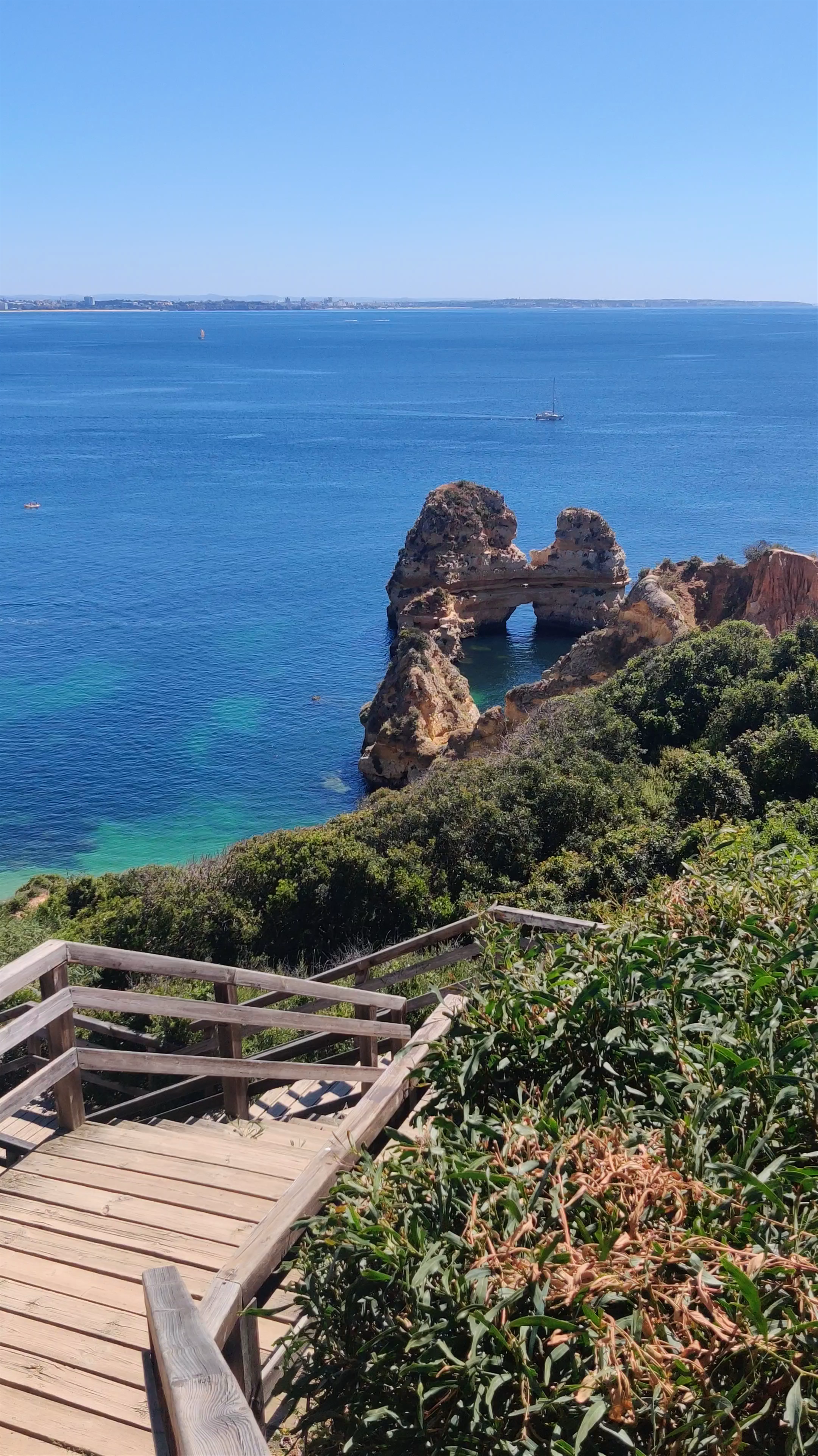 Praia do Camilo: Algarve Coastal Beauty in Lagos, Portugal