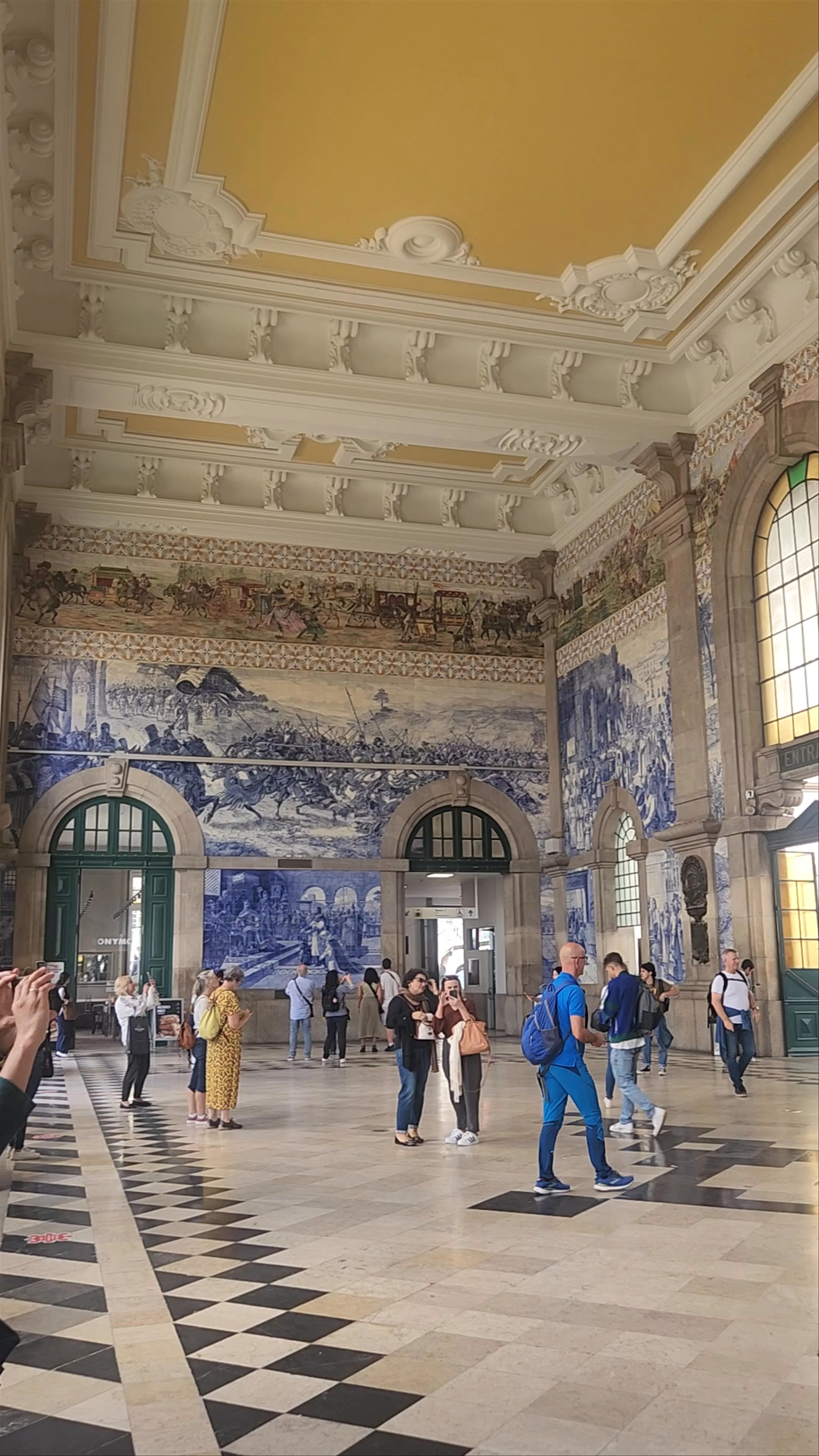 São Bento Station
