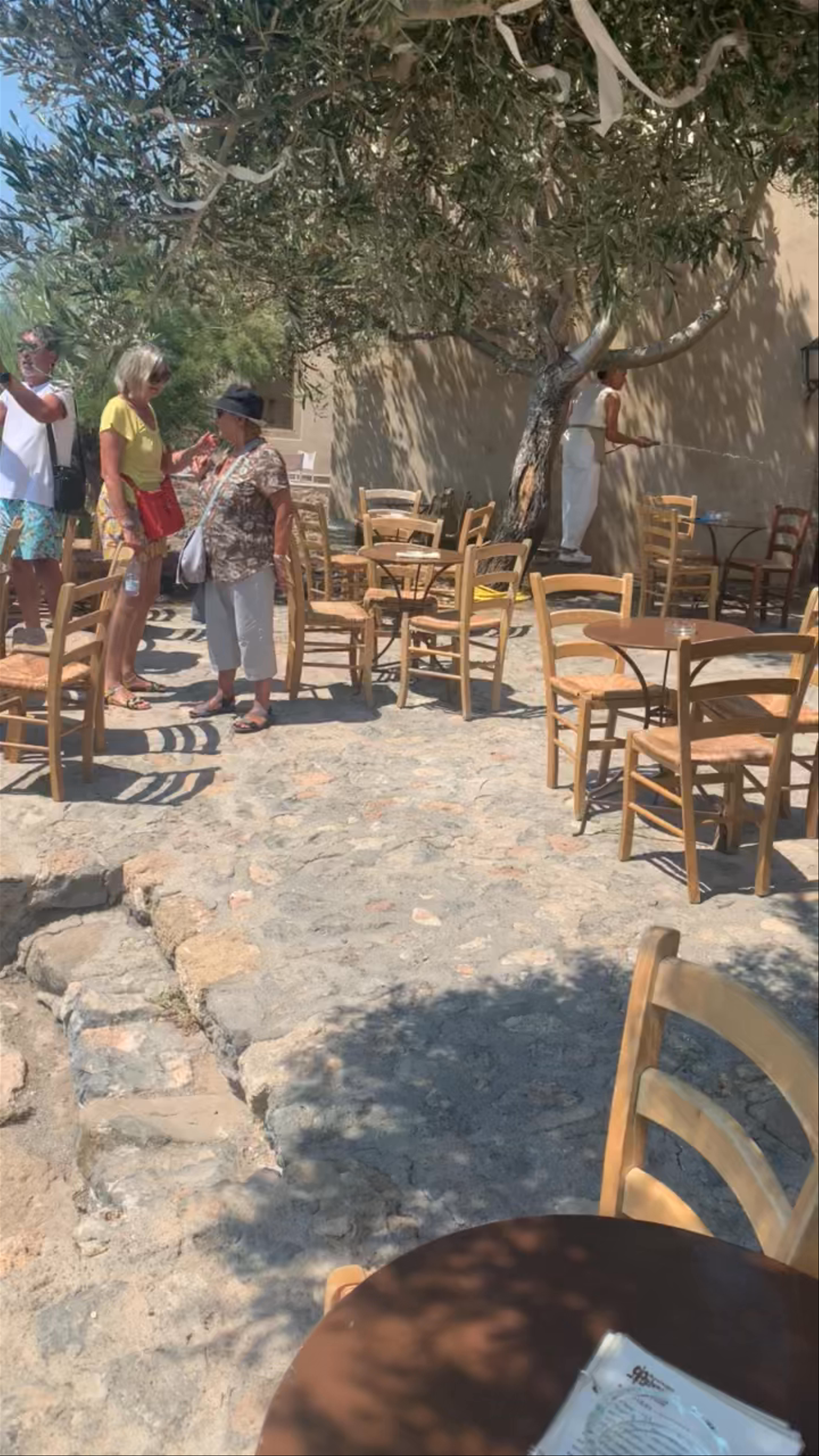 βῶλαξ (volax) espresso bar